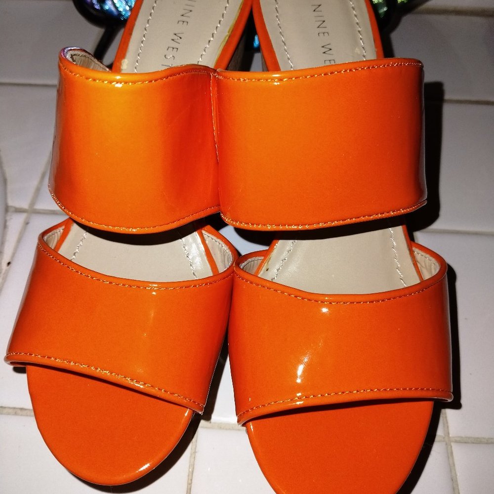 🏵️NINE WEST 🏵️ 'LARYSA'  VINYL PLATFORM WEDGE HEEL👠😍